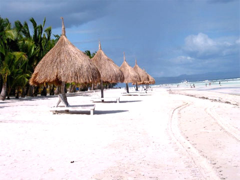 Пляж Алон-Бич, Филиппины