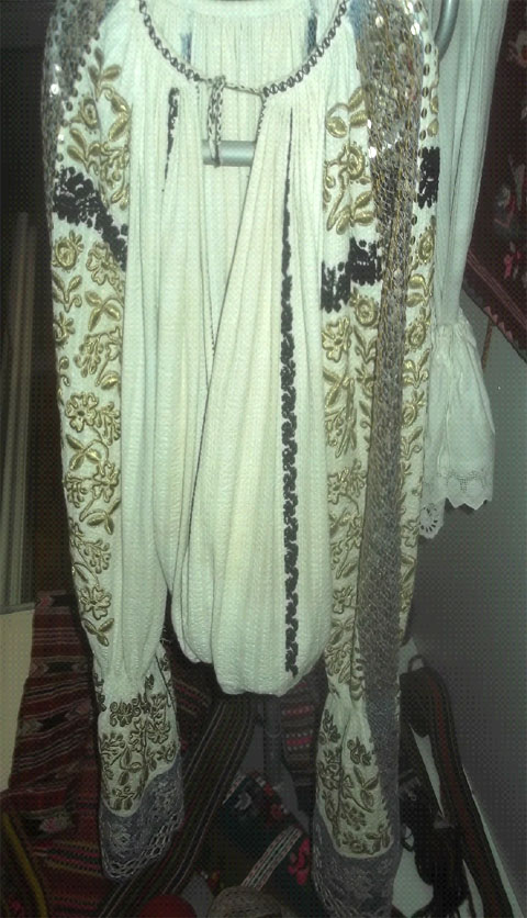 Старинная сербская блузка