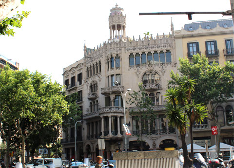 Дома в Барселоне на Passeig de Gràcia