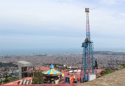 Atalaya - дозорная башня в парке аттракционов Тибидабо