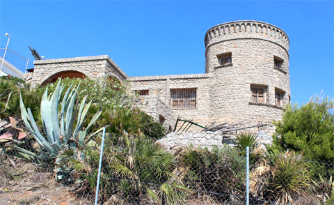Старинная крепость в Оропесе дель Мар