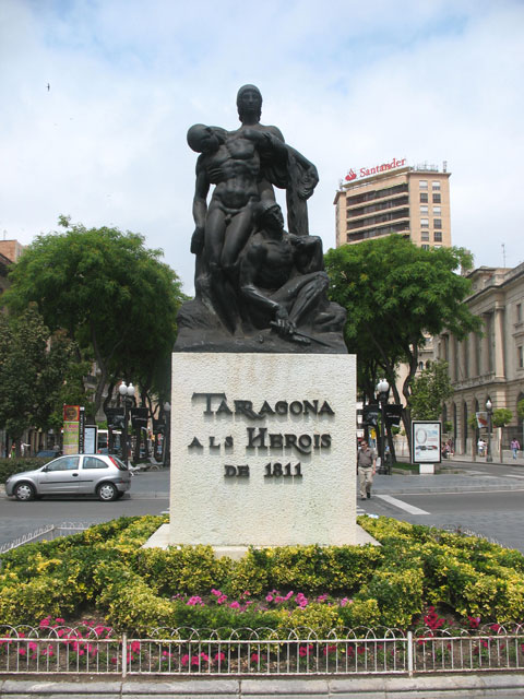 Памятник в Таррагоне, на Rambla Nova