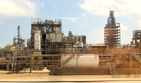 Нефтеперегонный завод в Таррагоне