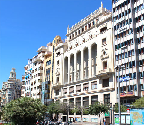 Здания на площади городской ратуши