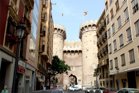 Крепостные ворота Torres de Quart в Валенсии