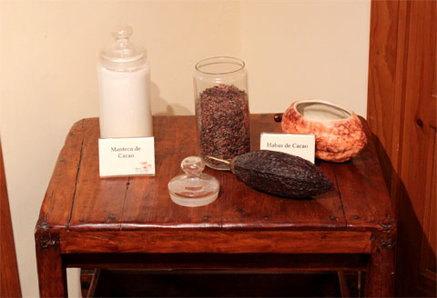 Какао-бобы и прочие ингредиенты для производства шоколада
