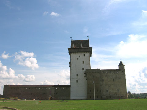 Нарва, замок Германа